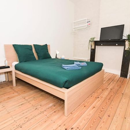 Cozy And Confortable Room Near Brussels Central Station Buitenkant foto
